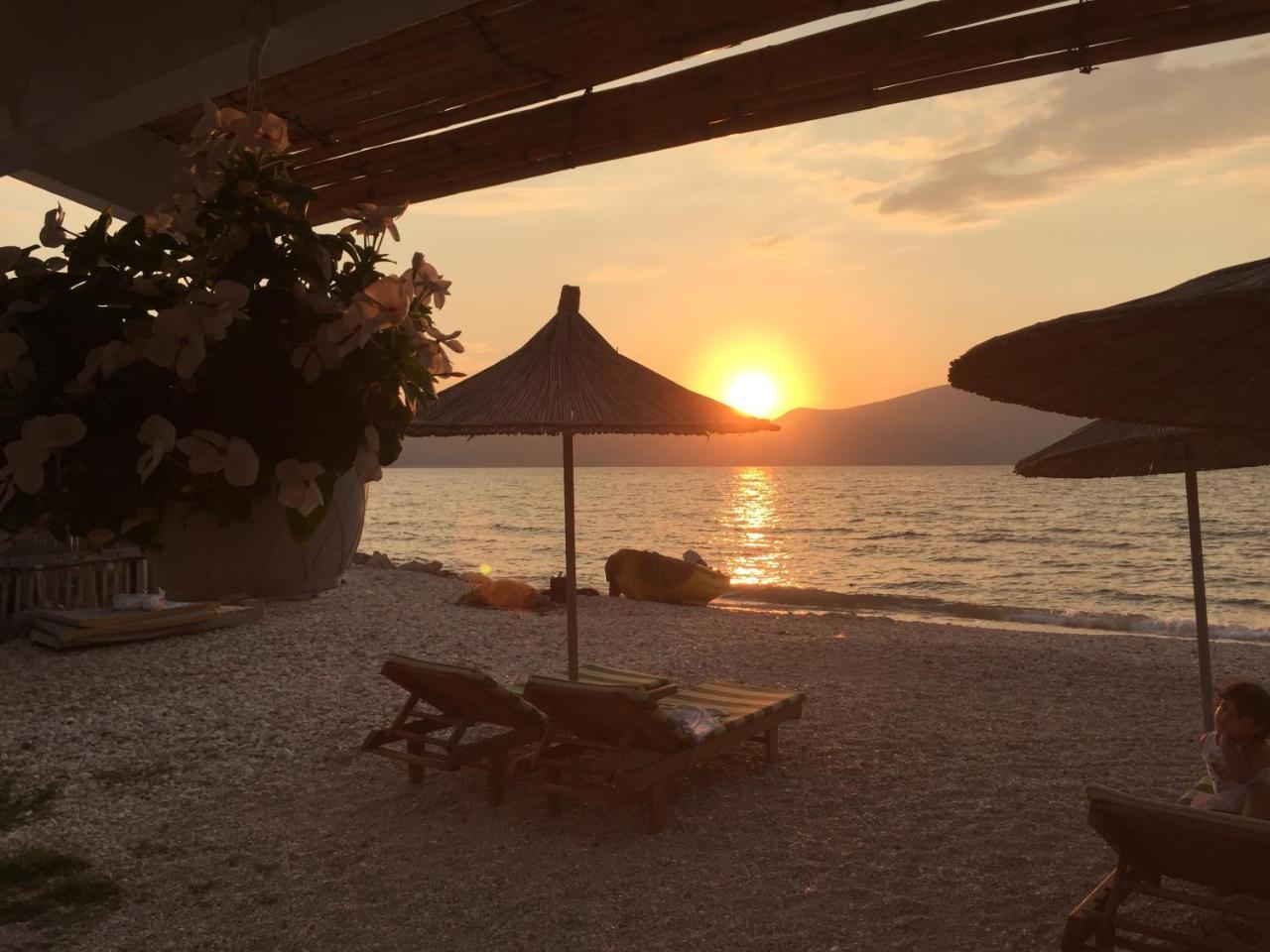 Karaburun Sunset Beach โอริคูม ภายนอก รูปภาพ